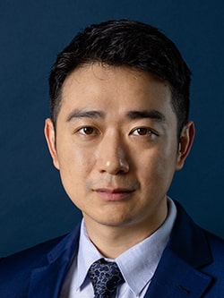 Meng Shen Headshot