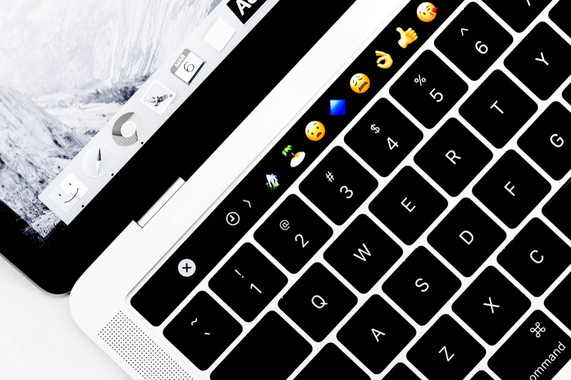 Keyboard with Emojis