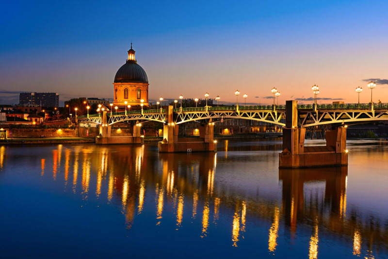 3 days in Toulouse - view of the river at night