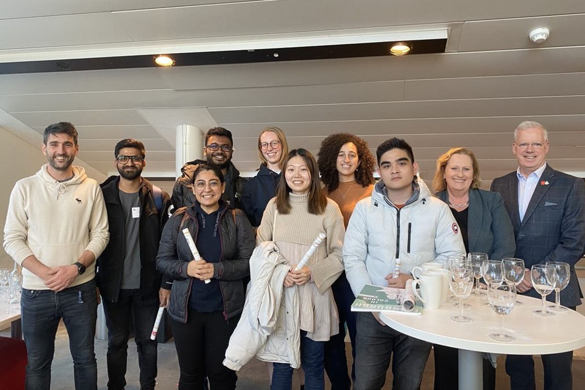 Winning team pictured with Susan Deacon and Patrick O'Meara (far right) and Stuart Fenwick (Student Development Team, far left).