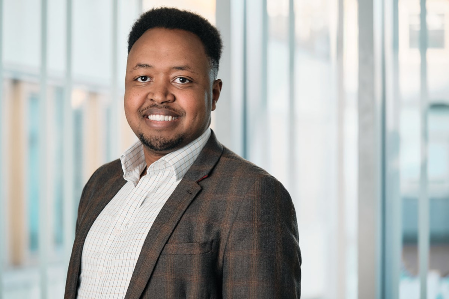 Headshot Samuel Mwaura 